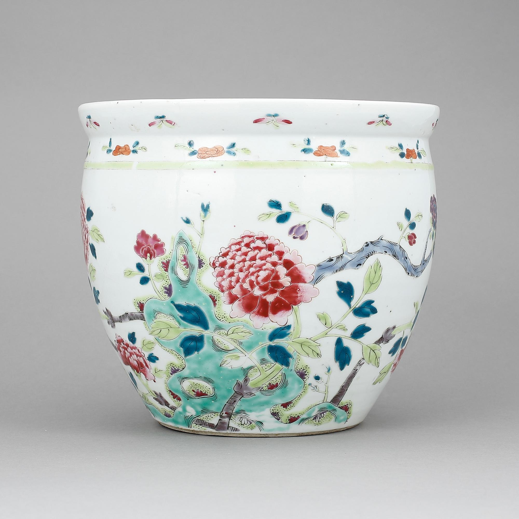 YTTERFODER, porslin, sen Qing, omkring 1800-talets slut.