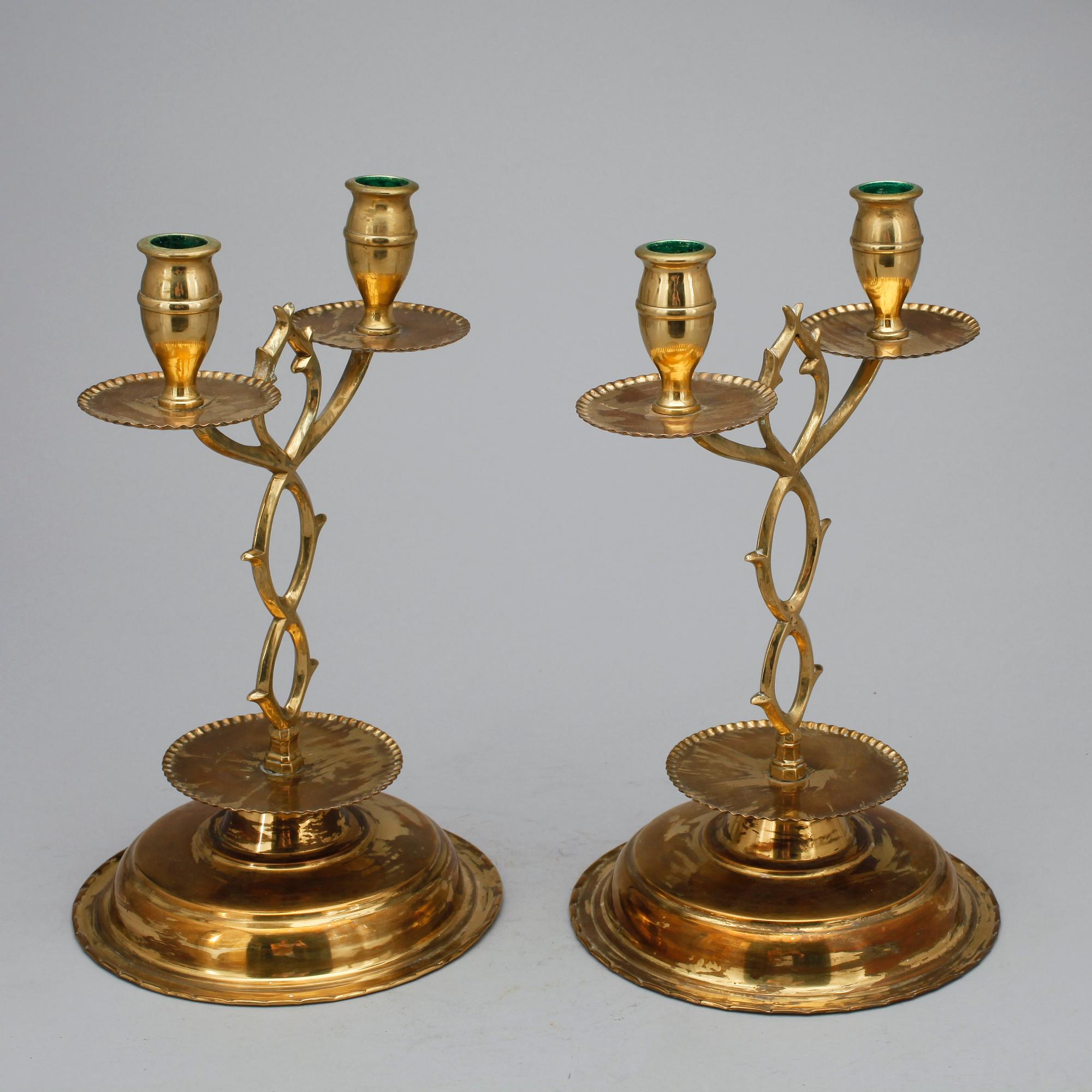 KANDELABRAR, ett par mässing, barockstil, omkring 1900.