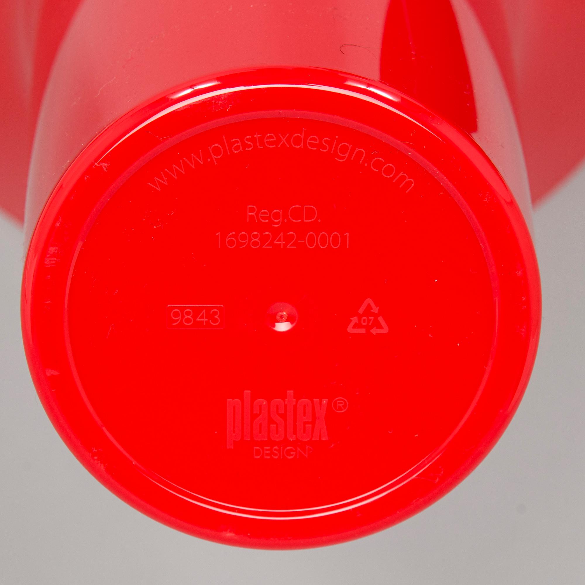 Eero Aarnio, erä kodintuotteita, 13 kpl, eri valmistajia.