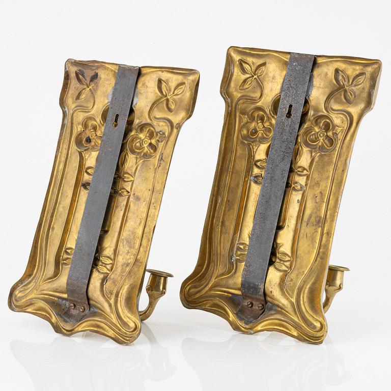 A pair Art Nouveau wall sconces, around the year 1900.