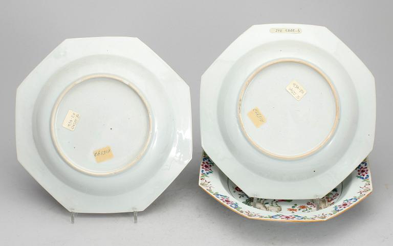 TALLRIKAR, 3 st, porslin, Kina, Qianlong (1736-95).