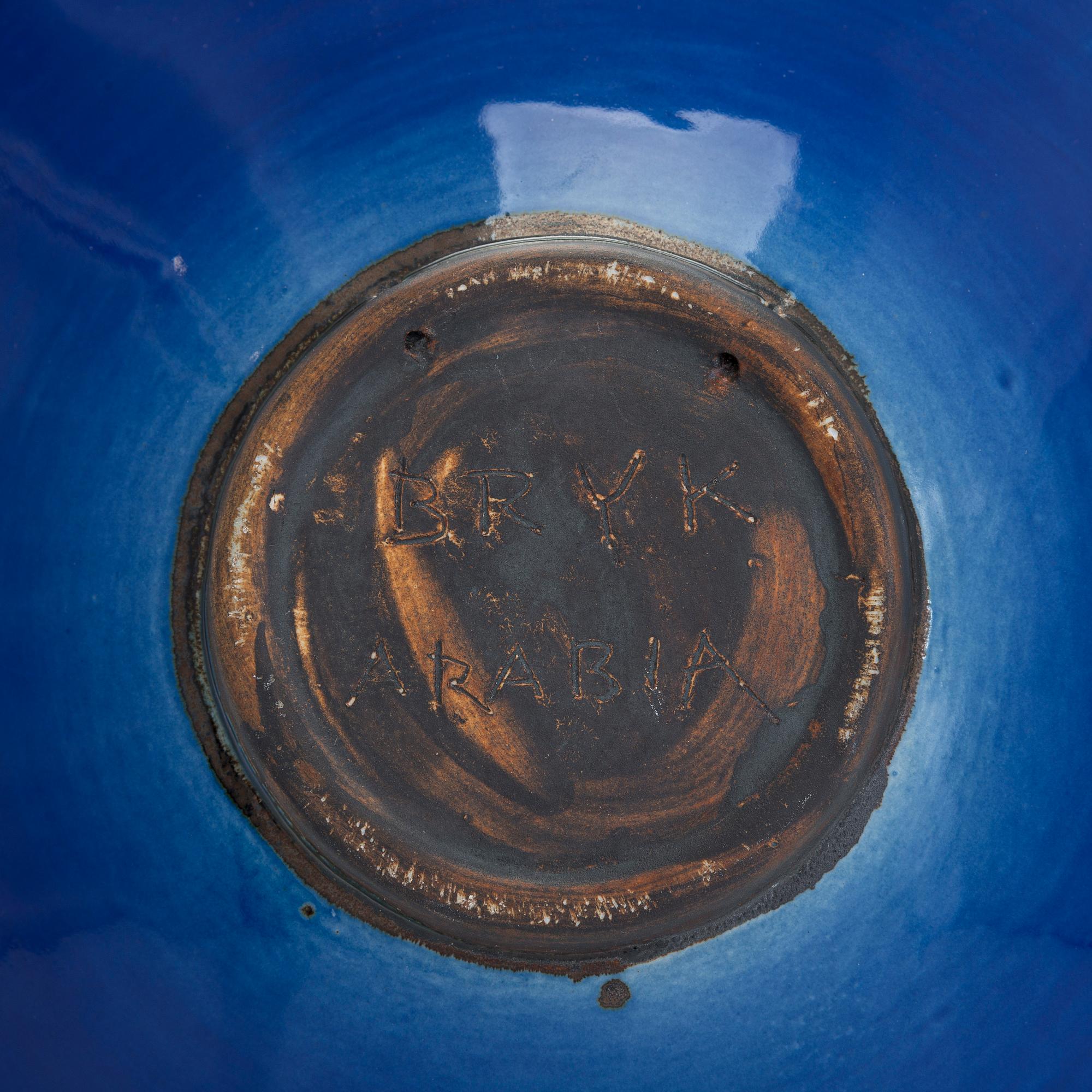 Rut Bryk, a ceramic bowl signed BRYK ARABIA.