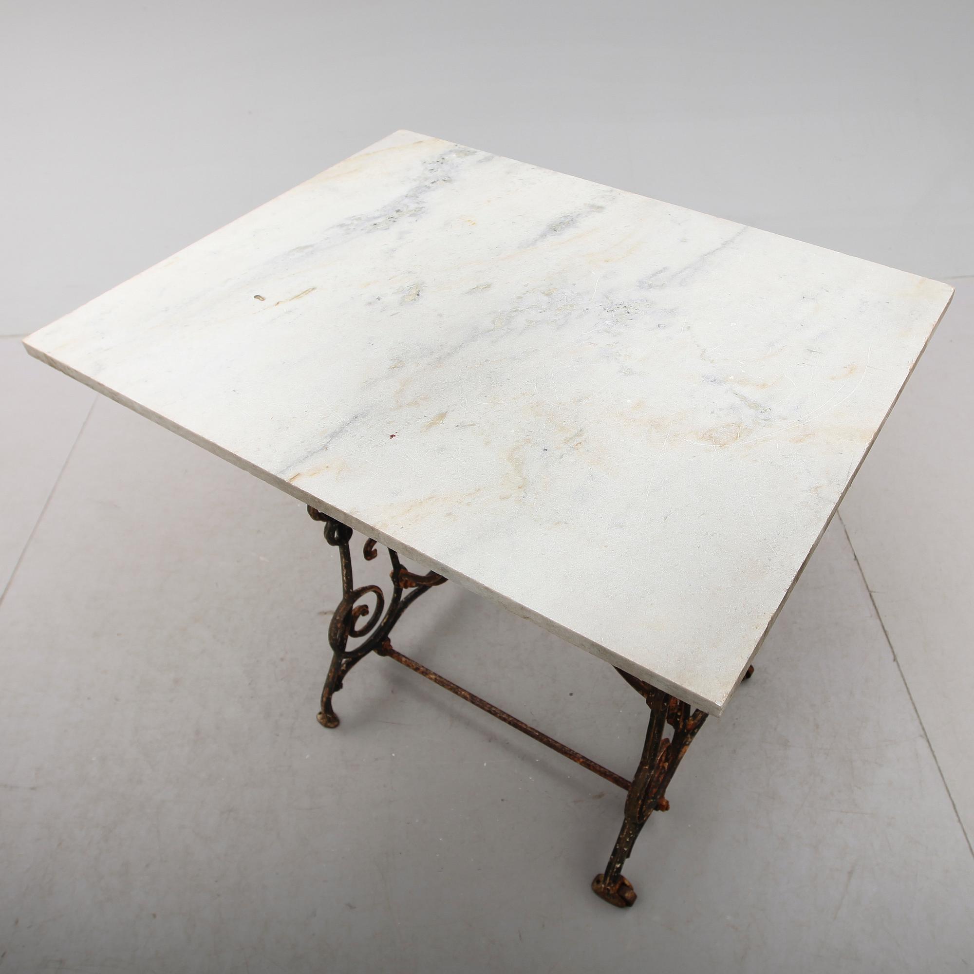 TRÄDGÅRDSBORD, 1900-talets första hälft.