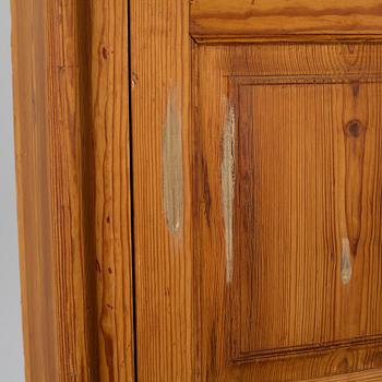 Cabinet, 18th century.