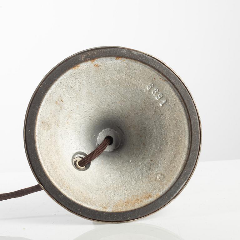 Harald Notini, bordslampa, modell "6891", Arvid Böhlmarks Lampfabrik, Stockholm 1920-tal.