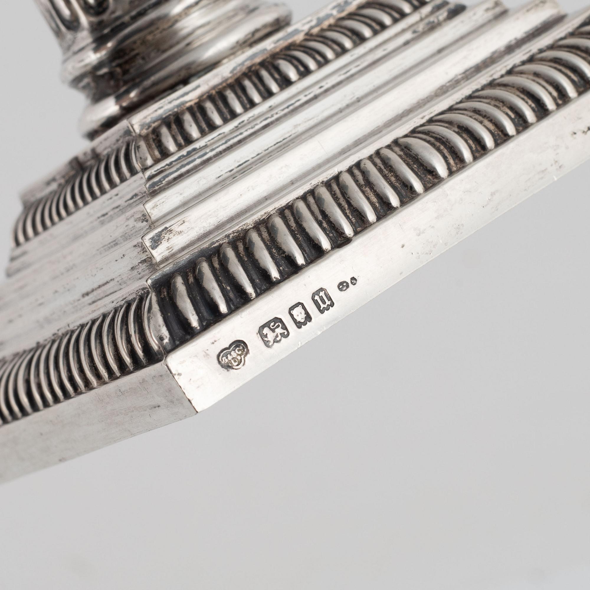 Ljusstakar, ett par, silver, Goldsmiths & Silversmiths Co. Ltd,  London, 1935.