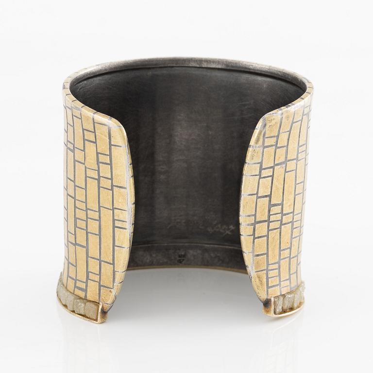 A cuff in silver and 18K gold with rough diamonds, Peter Schmid/Atelier Zobel.
