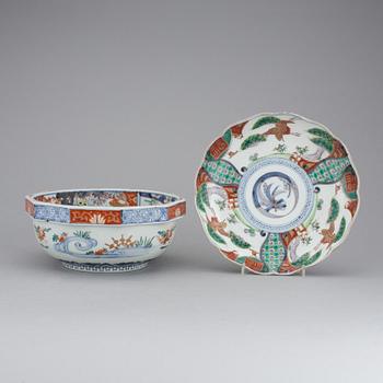 SKÅL OCH FAT, porslin, Japan, 1800-tal.