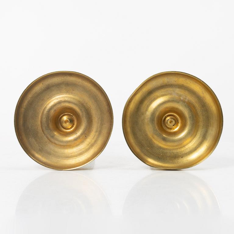 Ljusstakar, 2 par, sent 1800-tal/1900-tal samt 1900-tal.