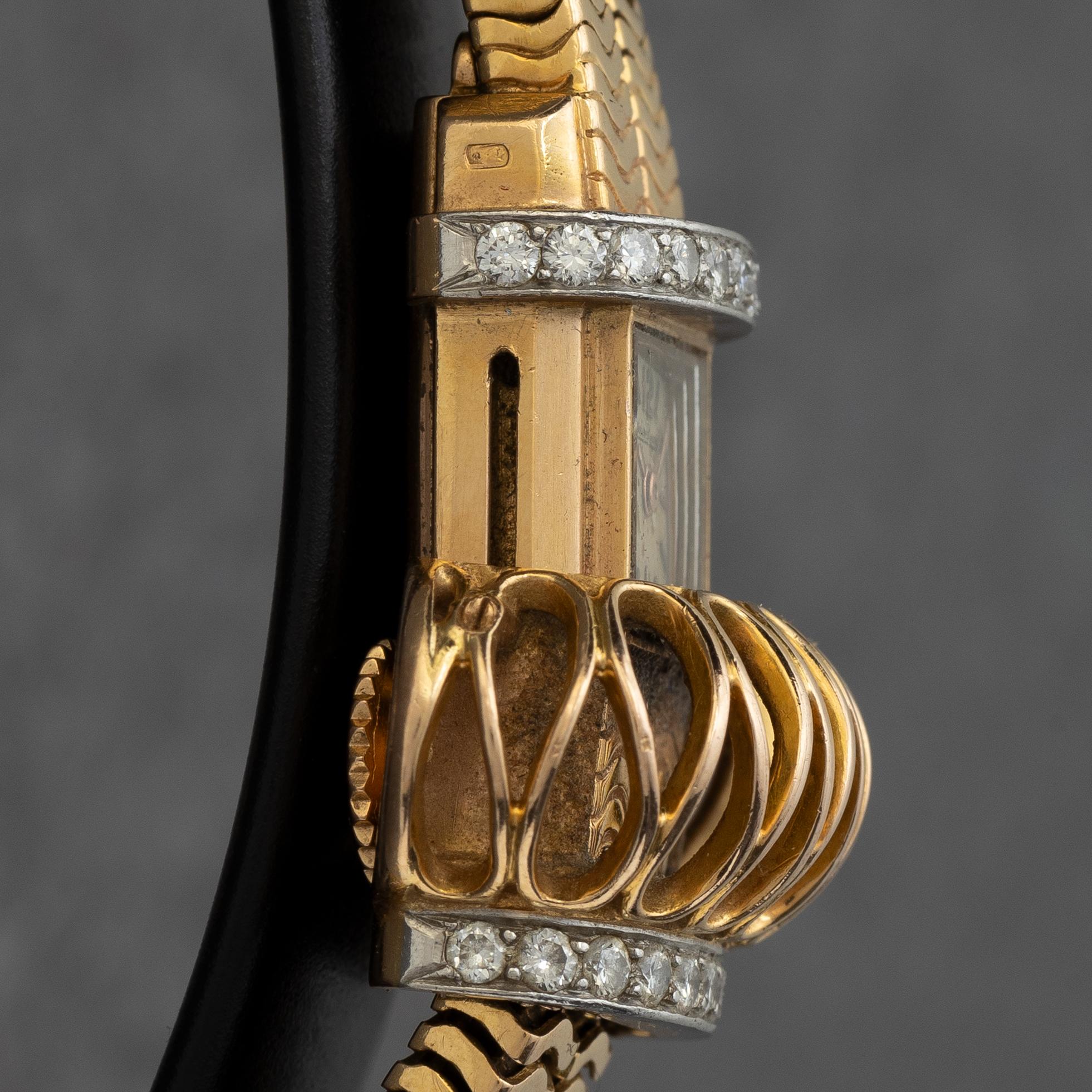 Jaeger-LeCoultre, "Sliding Bombé Wirework", ca 1950.