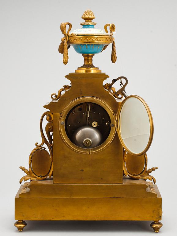 BORDSGARNITYR, 3 dela Louis XVI-stil 1800-talets andra hälft.