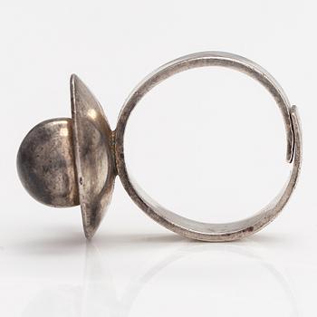 Elis Kauppi, A sterling silver ring. Kupittaan kulta, Turku 1971.