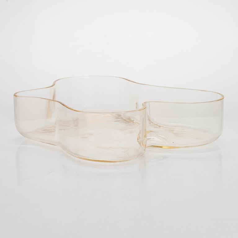 Alvar Aalto, a '9745' dish for Karhula Glassworks 1937-1949.