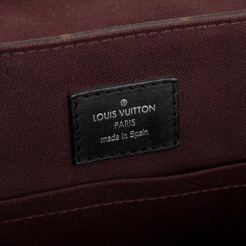 Louis Vuitton, a monogram canvas 'Beaubourg' cross body bag, 2016.