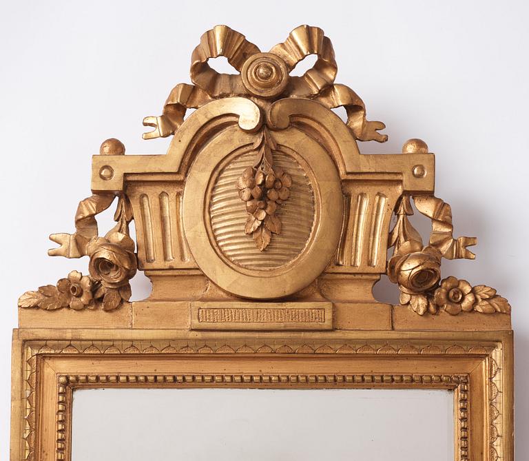 Spegel, av Johan Åkerblad 1780 (mästare i Stockholm 1758-99), signerad, Gustaviansk.