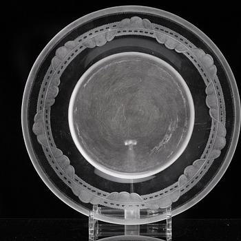 Simon Gate, an engraved glass bowl with plate, Orrefors, Sweden 1923, model 122.
