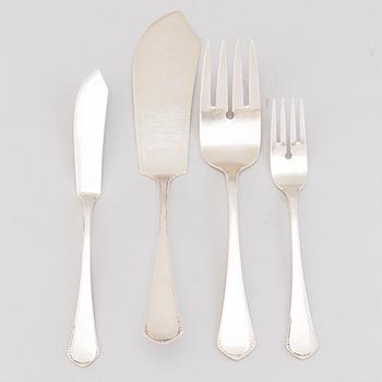 A 26-piece set of fish cutlery incl a pair of servers, silver, Reiner Gebrüder Krumbach Germany first half of the 20th C.