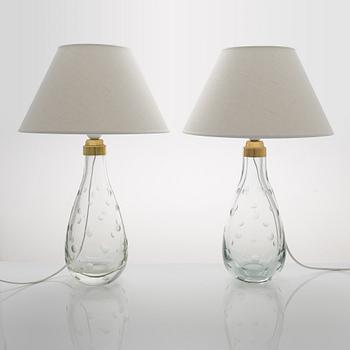 Gunnel Nyman, a pair of 1948 designed table lamps for Nuutajärvi Notsjö/ Idman Finland.