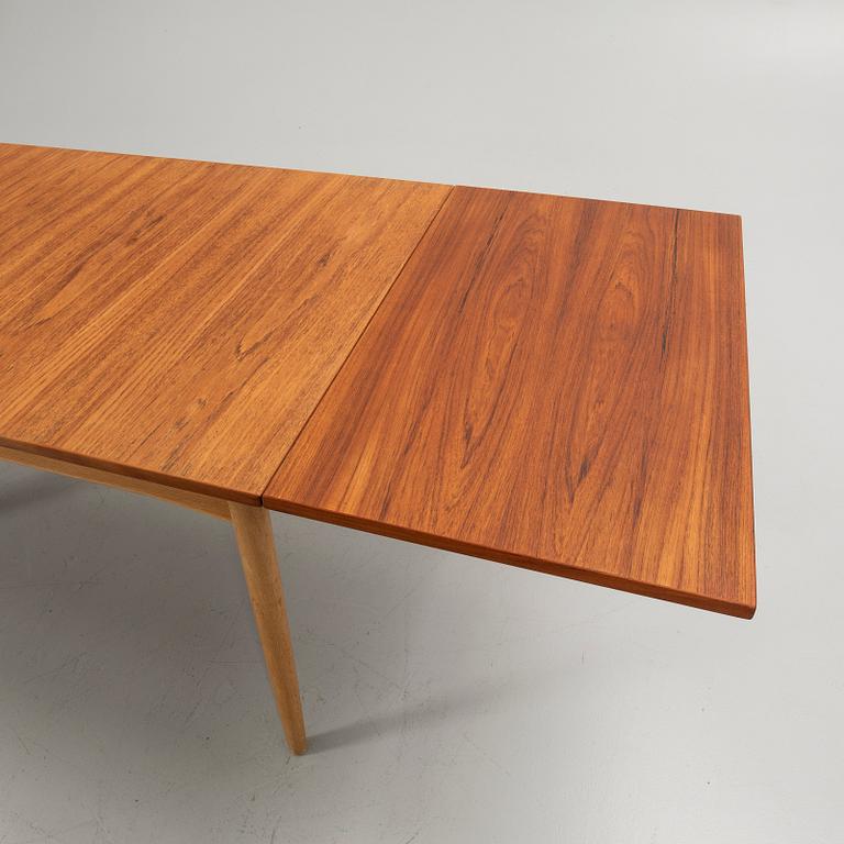 Børge Mogensen, dining table, "Öresund", model 178, mid-20th century.