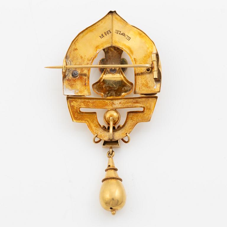 Brooch 18K gold with pearls.