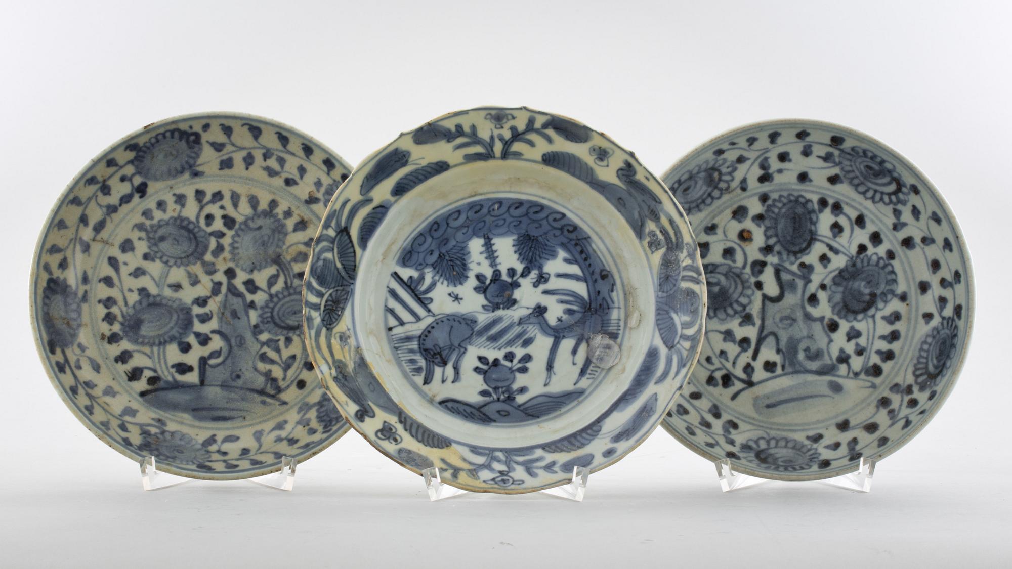 FAT, 3 st olika, porslin, Kina, Ming, 1600-tal.