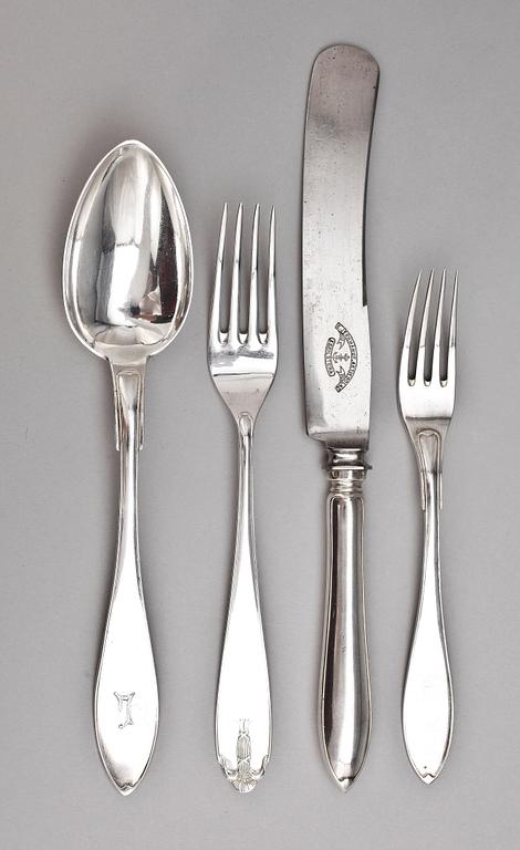 PARTI BESTICK, 20 st, silver, "Svensk spets" samt "Vasa", bla CG Hallberg, Stockholm, 1915. Tot vikt ca 1185g.