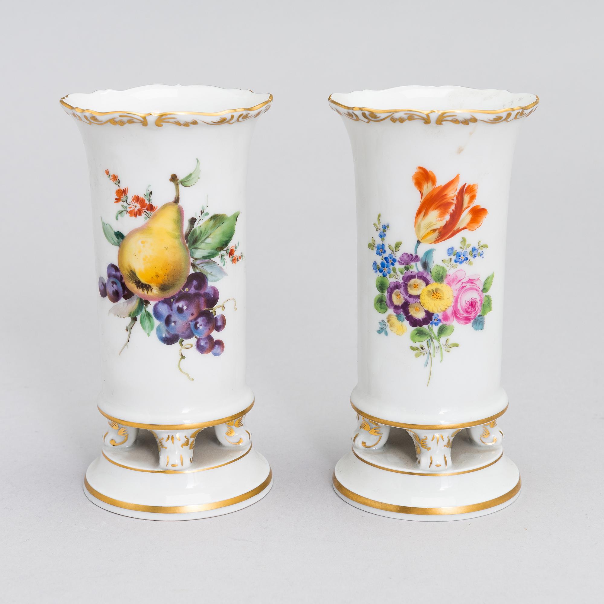 A set of 20th century eight Meissen porcelain objects.