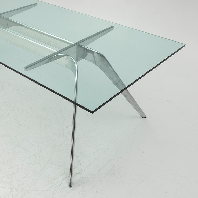 Tod Bracher, matbord, "TNo1", Fritz Hansen, Danmark.