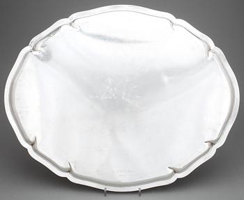 BRICKA, silver, C G Hallberg, rokokostil, 1913, vikt ca 2301 gram.