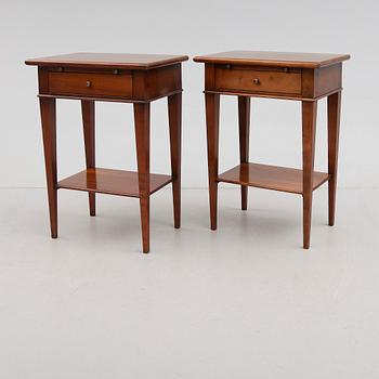 SÄNGBORD, 1 par, Richelieu, Frankrike, 1900-talets andra hälft.