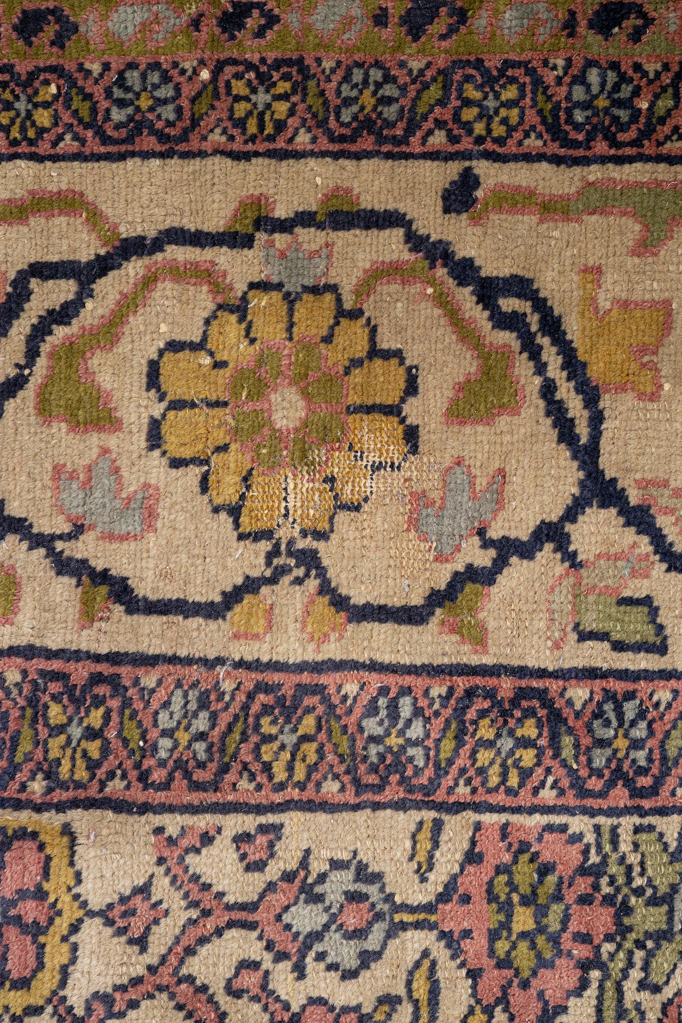 Mahal semi-antique approx. 360 x 235 cm.