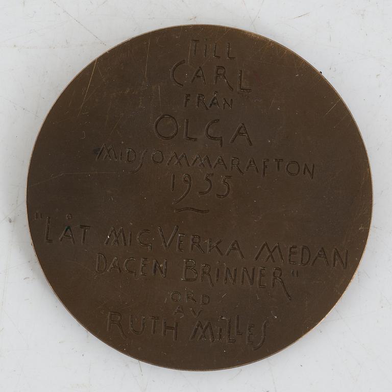 Olga Milles, portrait medallion.