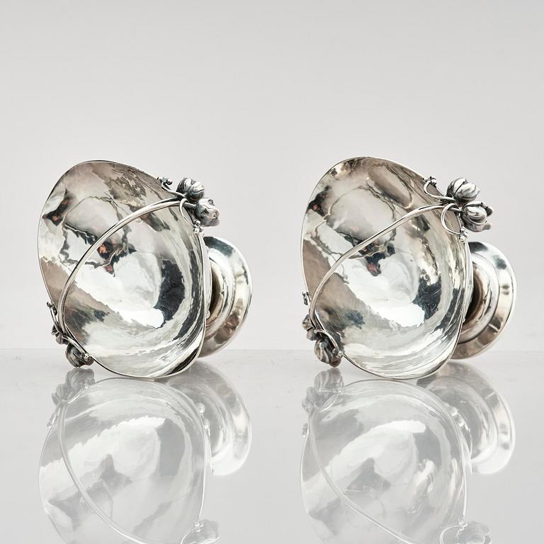 Georg Jensen, a pair of sterling silver sugar/spice jars, model no 235C, Copenhagen, Denmark 1925-1932.