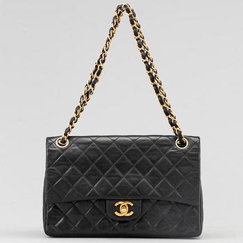 CHANEL, "Double Flap Bag", LAUKKU.