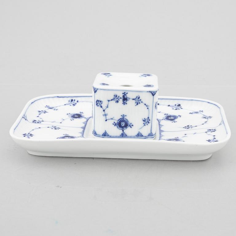 A 'Musselmalet' porcelain ink stand, Royal Copenhagen, Denmark 1889-1922.