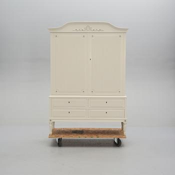 SKÅP, gustaviansk stil, 1900-talets andra hälft.