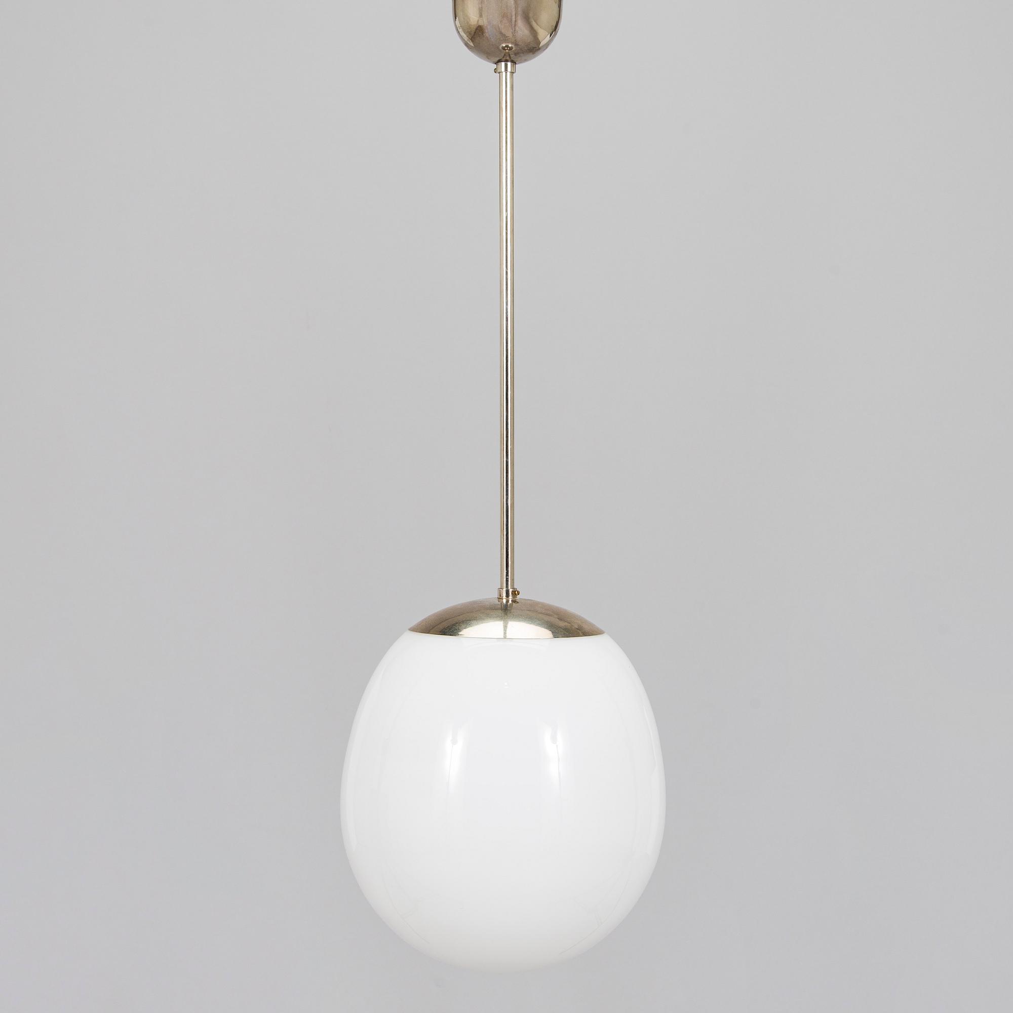 Paavo Tynell, a 1950 pendant light for Taito.