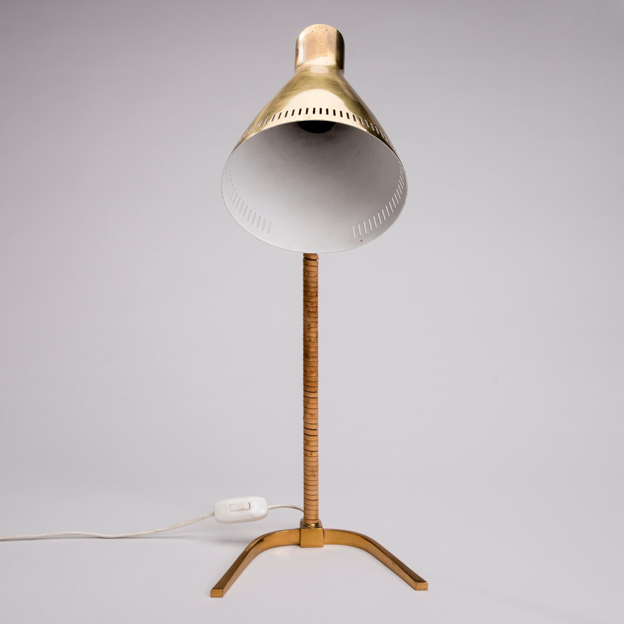 PAAVO TYNELL, A TABLE LAMP, 9224. Manufactured by Idman Oy. 1950s.
