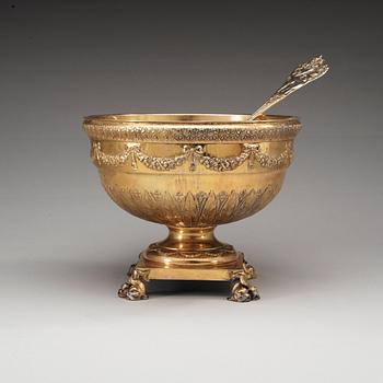 A Swedish 20th century silver-gilt bowl and ladle, makers mark of  C.G. Hallberg, Stockholm 1918.
