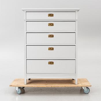 Chest of drawers, first half of the 20th century.