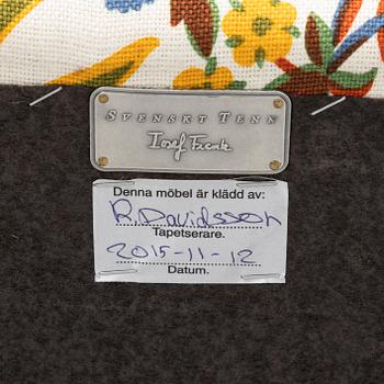 Josef Frank, fåtölj med fotpall, modell 336, Firma Svenskt Tenn.