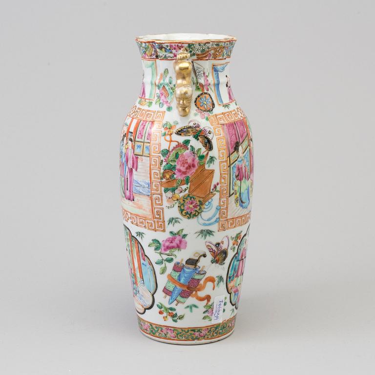 A famille rose porcelain vase, Canton, Qing dynasty, 19th century.