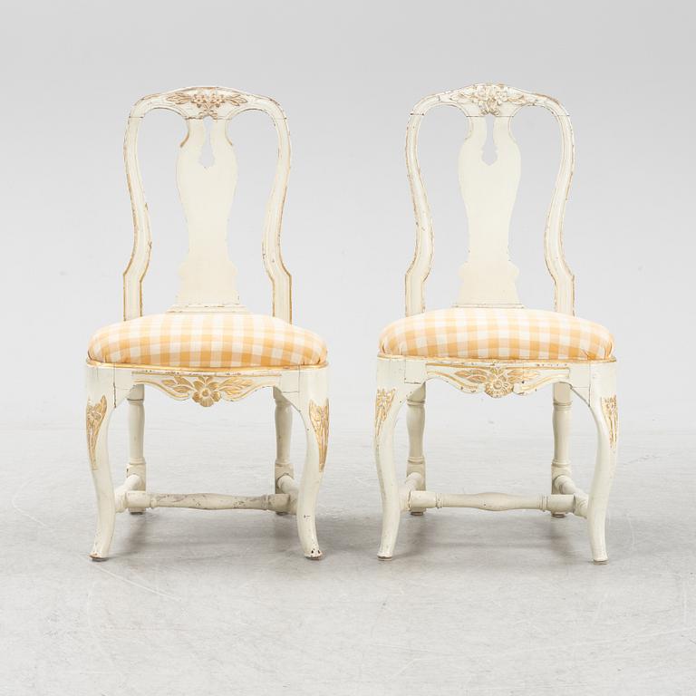 Stolar, 2 st snarlika, rokoko, 1700-talets mitt.