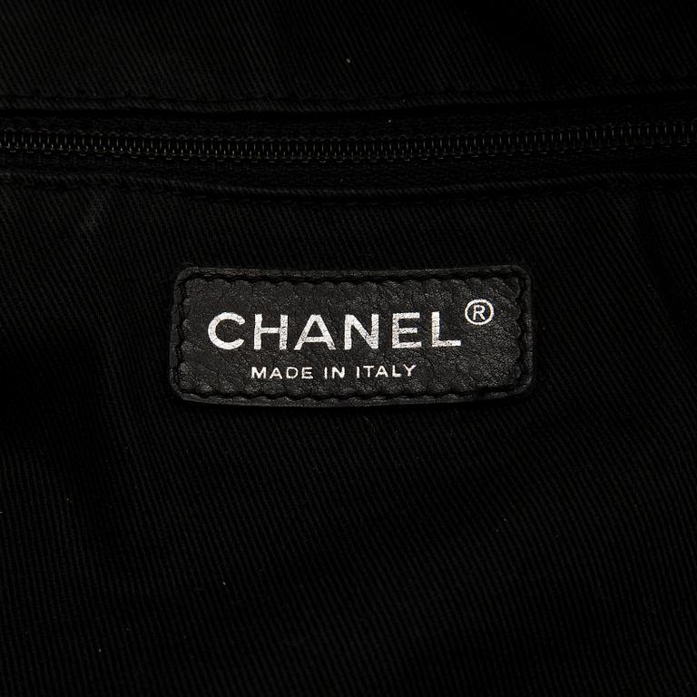 Chanel, laukku, "Paris-New York Duffle", 2005-2006.