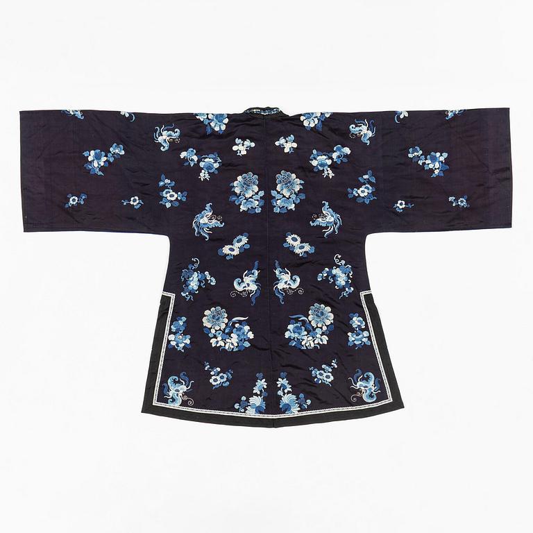 A Chinese embroidered silk robe, 1920's.