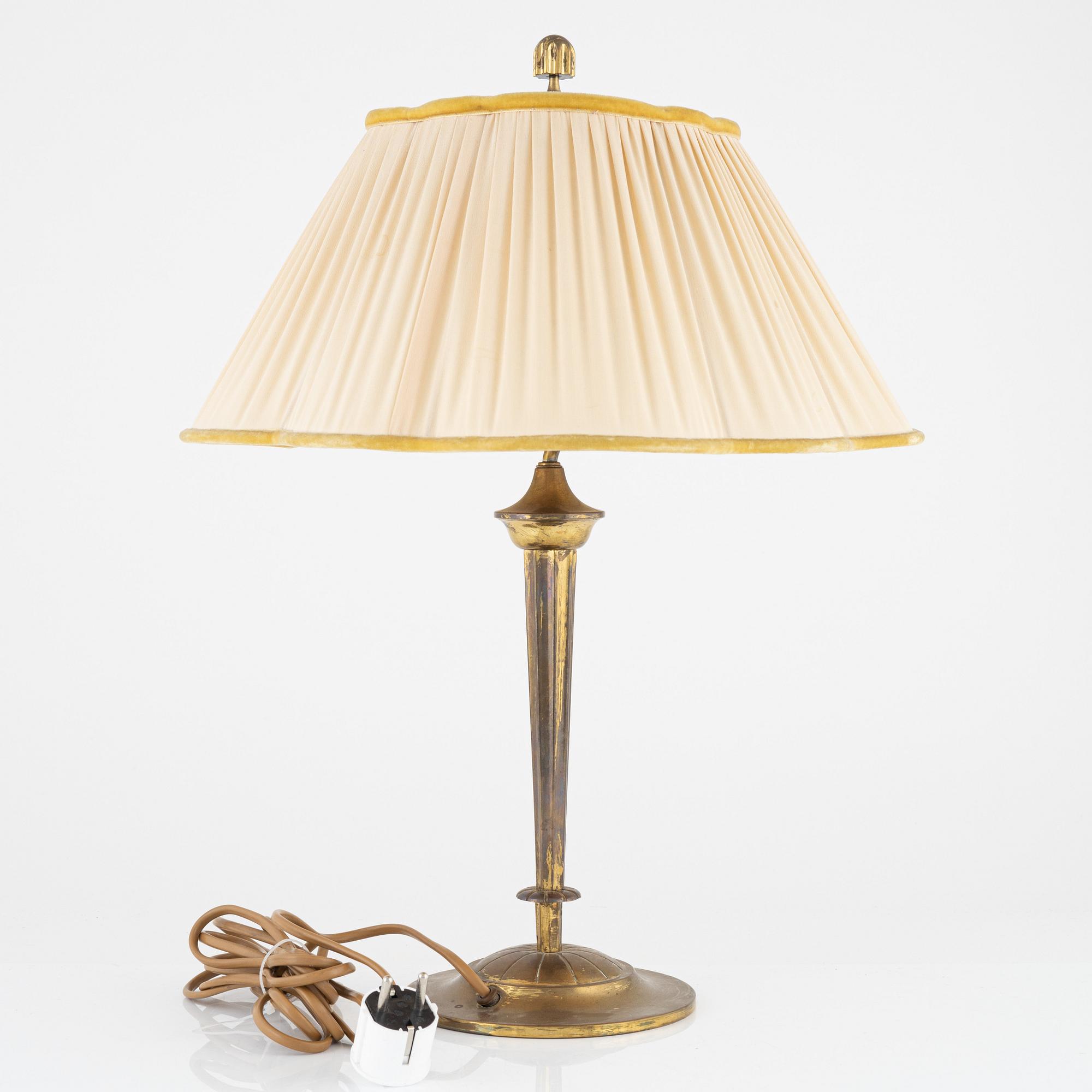 Harald Notini, bordslampa, modell "6947", Arvid Böhlmarks Lampfabrik, 1920-30-tal.