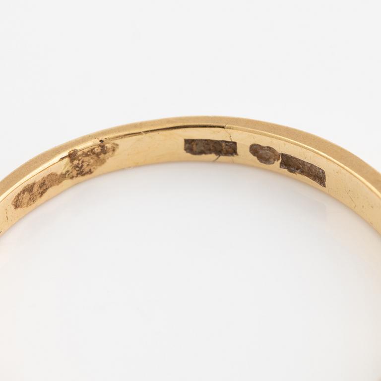 Ring, half eternity, 18K gold and brilliant-cut diamonds.