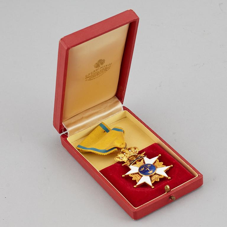 Order of the Sword, Sweden, Knight's cross, gold and enamel. In case. CF Carlman Stockholm 1964.