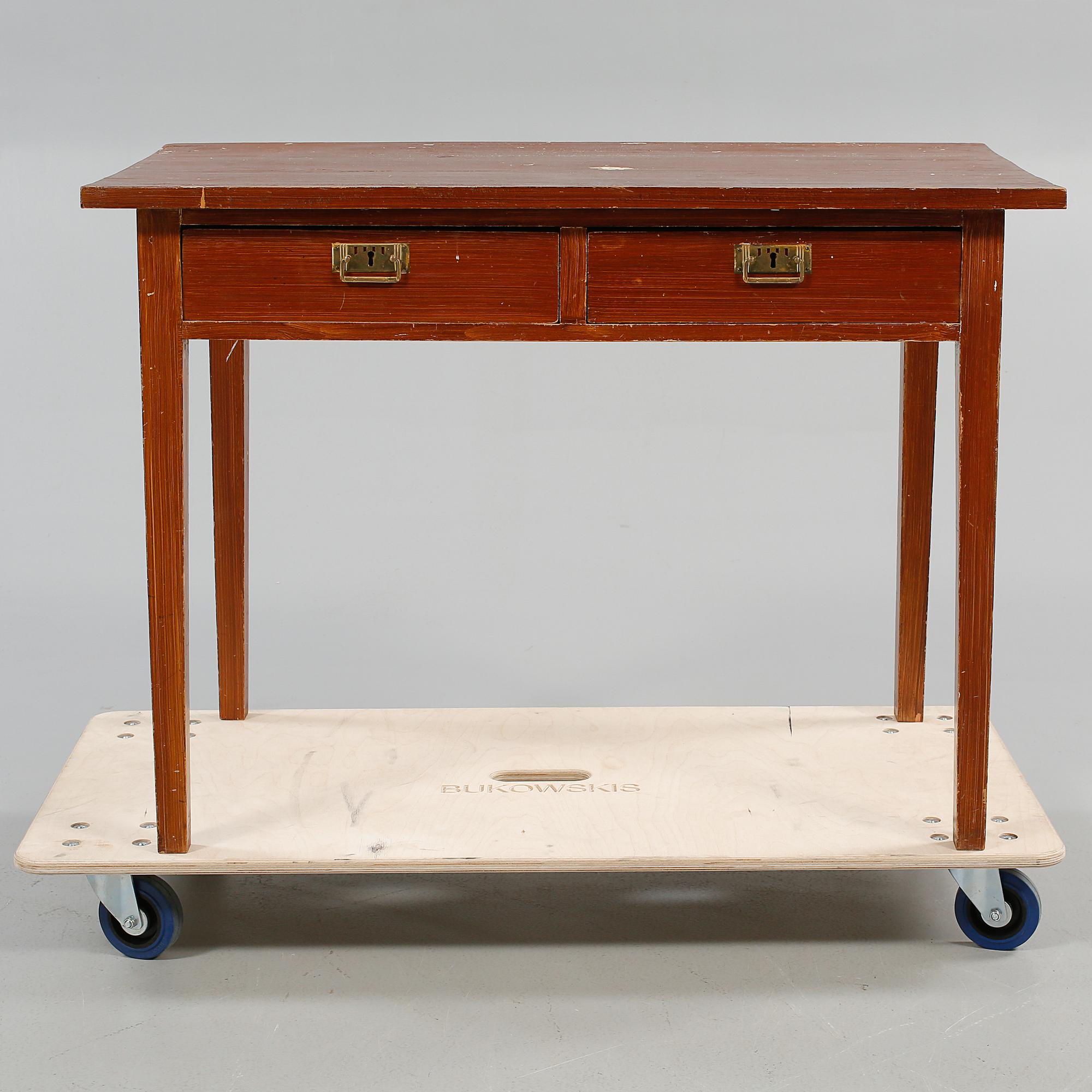 SKRIVBORD, jugend, 1900-talets första hälft.