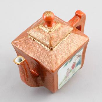 TEKANNA, porslin, Kina, sannolikt 1900-tal.